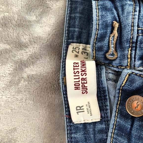 Hollister skinny jeans - Picture 2 of 2